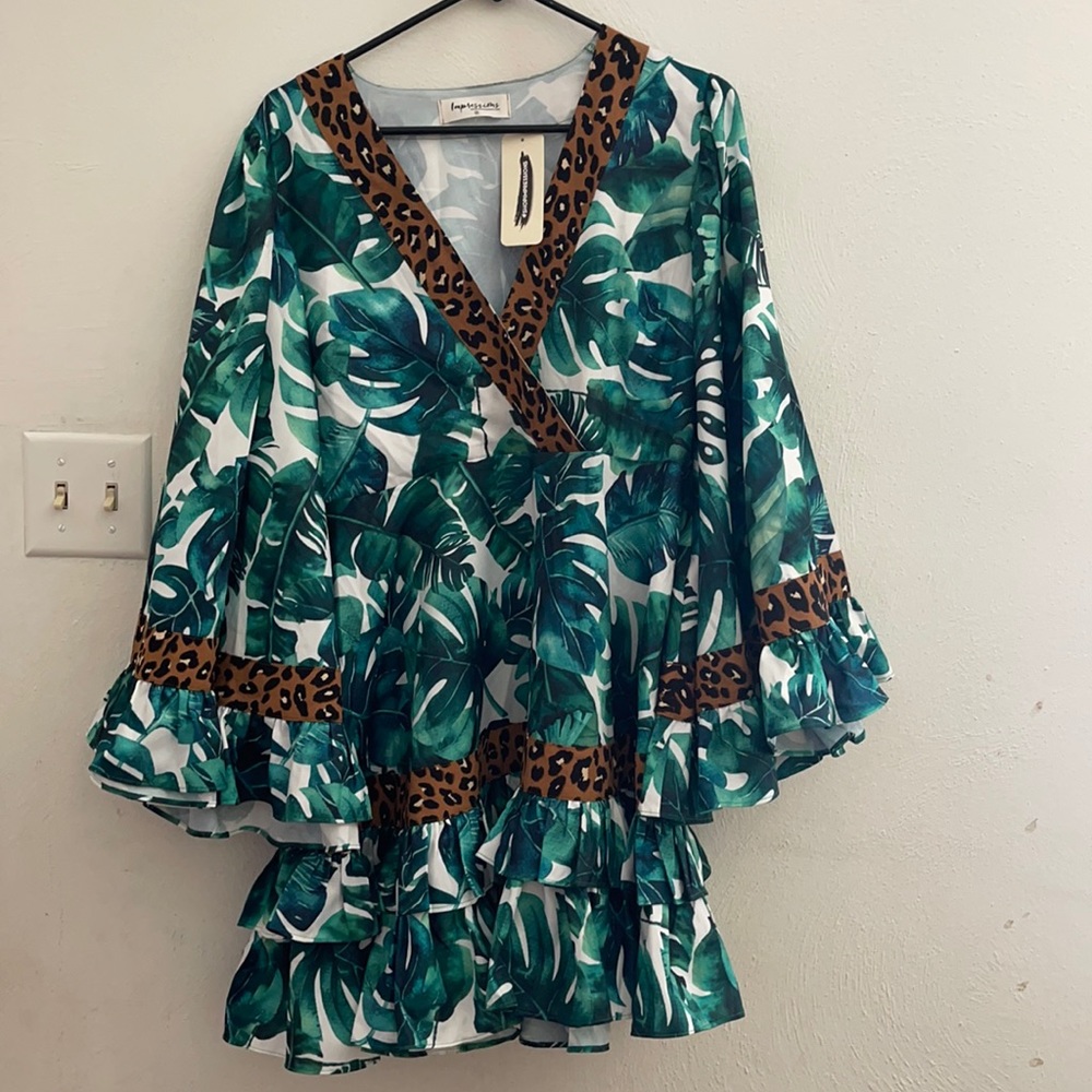 New with tags women’s palm leaf leopard tunic dress